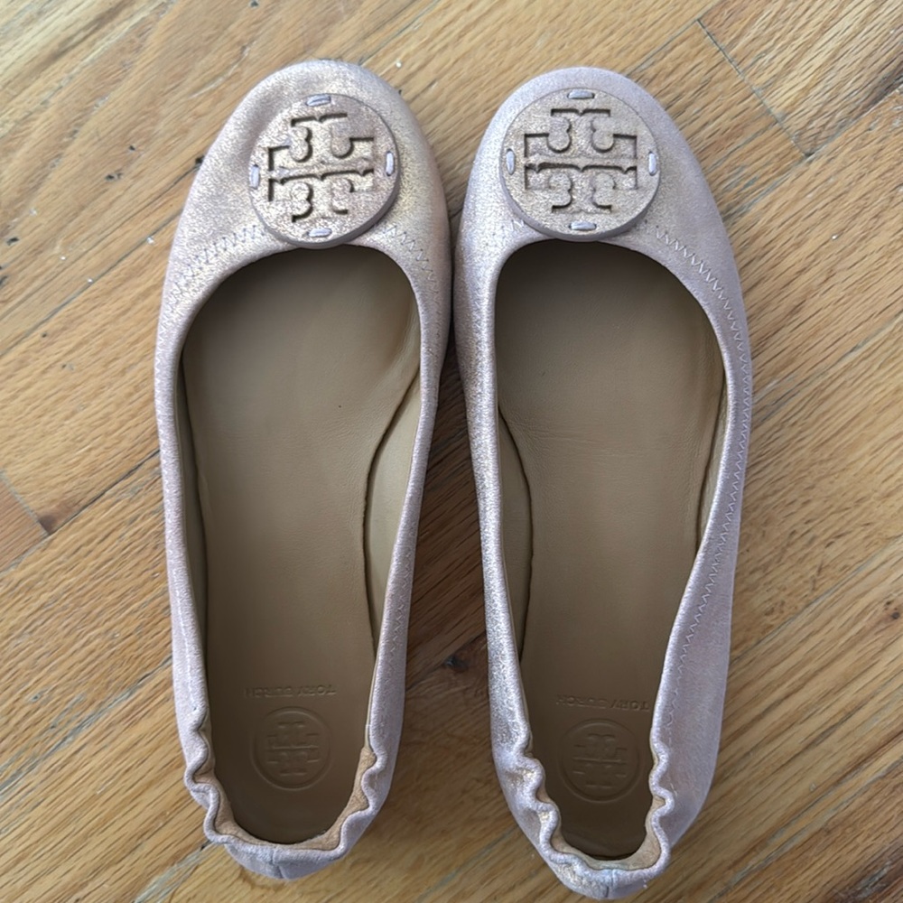 Good condition pinkish gold Tory Burch flats